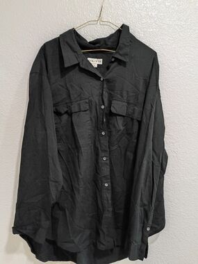 Ava & Viv Black Women's Top with Label Detail